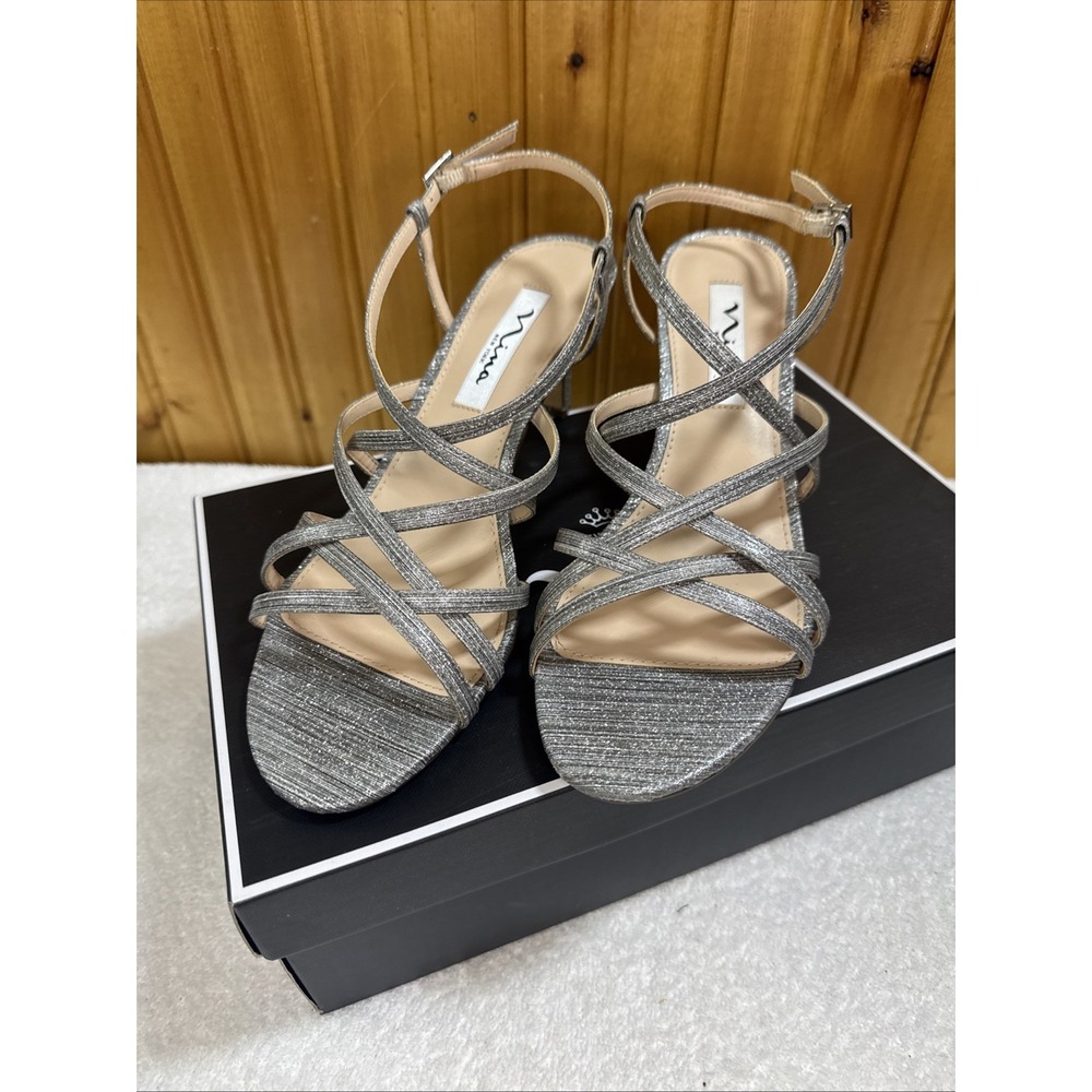 Nina Neptune Metallic Evening Strappy  Womens Silver Dress Sandals EUC Sz 8